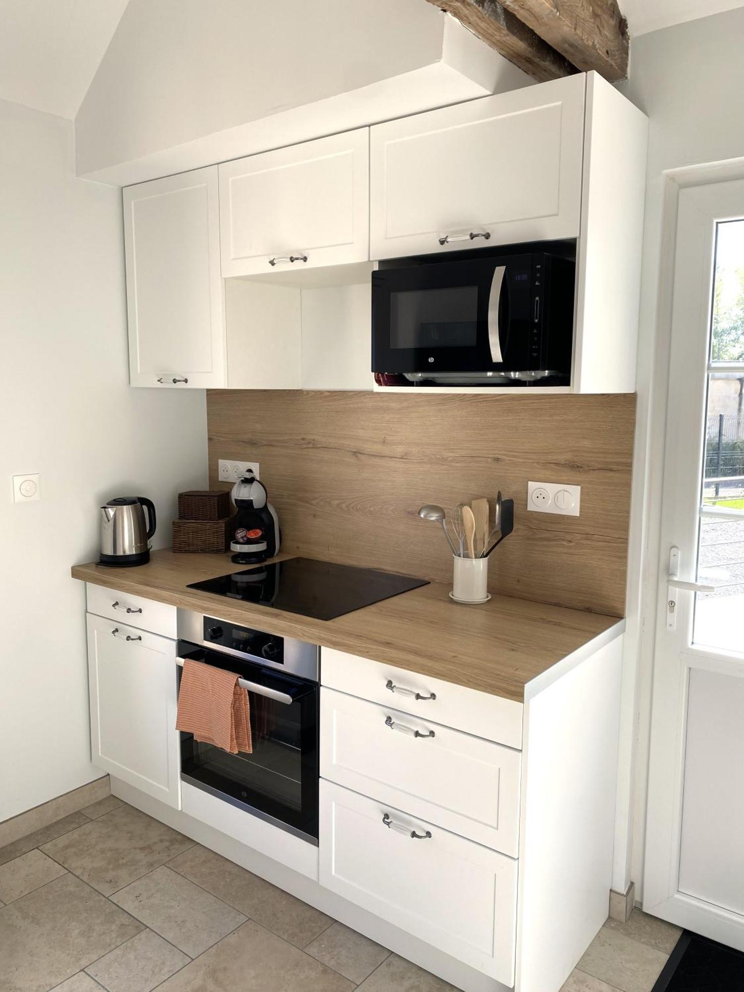 Maison 2 Chambres Avec Parking Et Jardin Ноайон Екстериор снимка