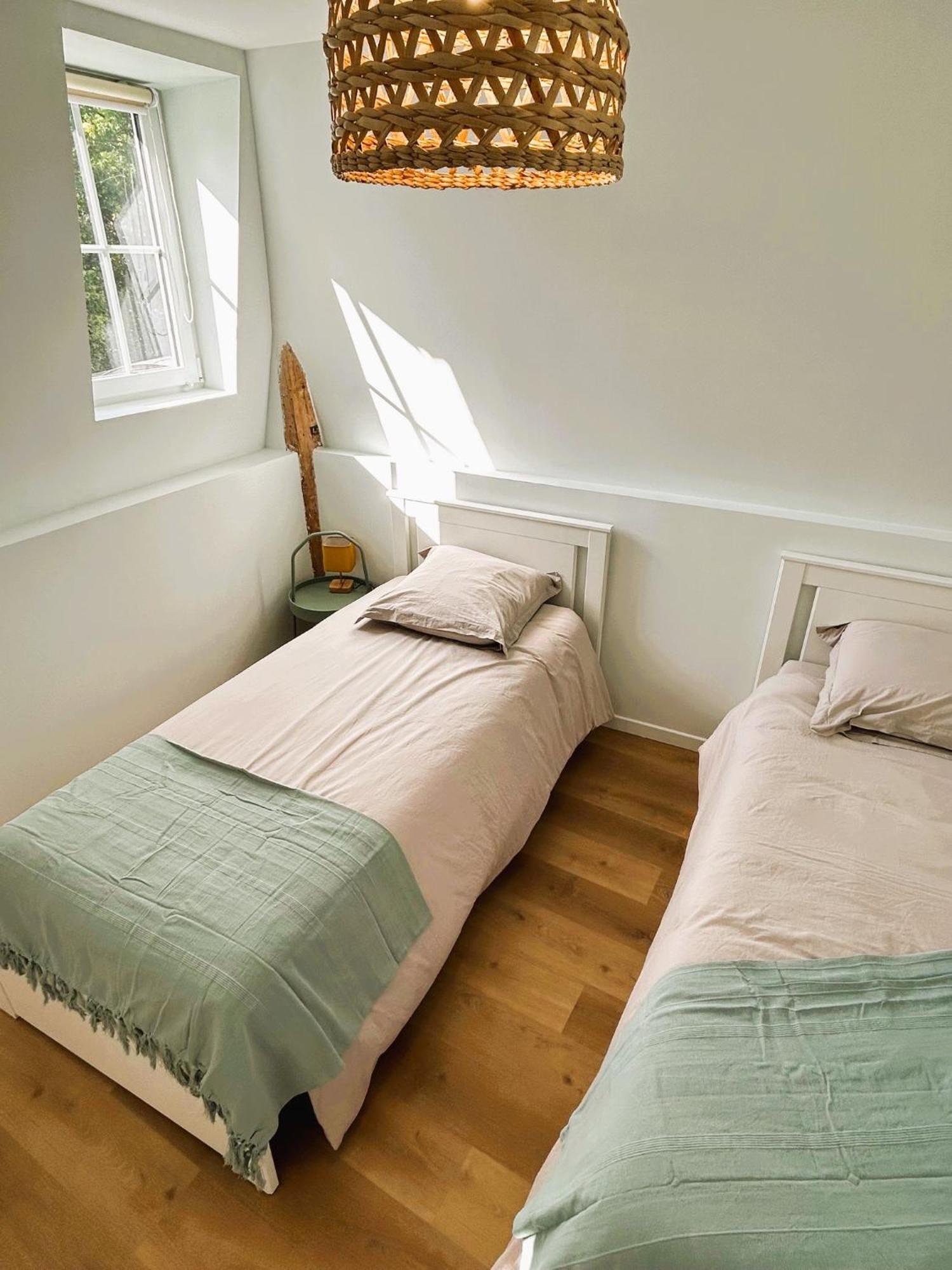 Maison 2 Chambres Avec Parking Et Jardin Ноайон Екстериор снимка