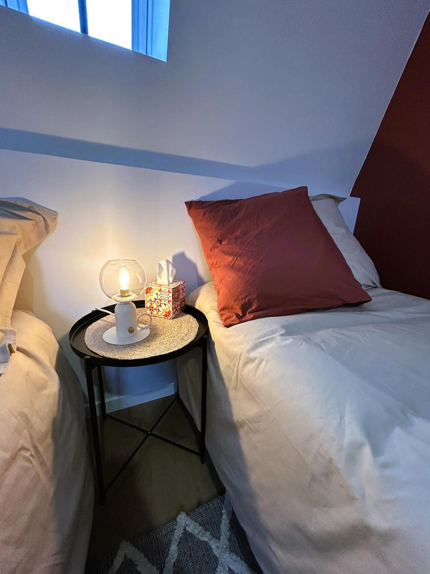 Maison 2 Chambres Avec Parking Et Jardin Ноайон Екстериор снимка